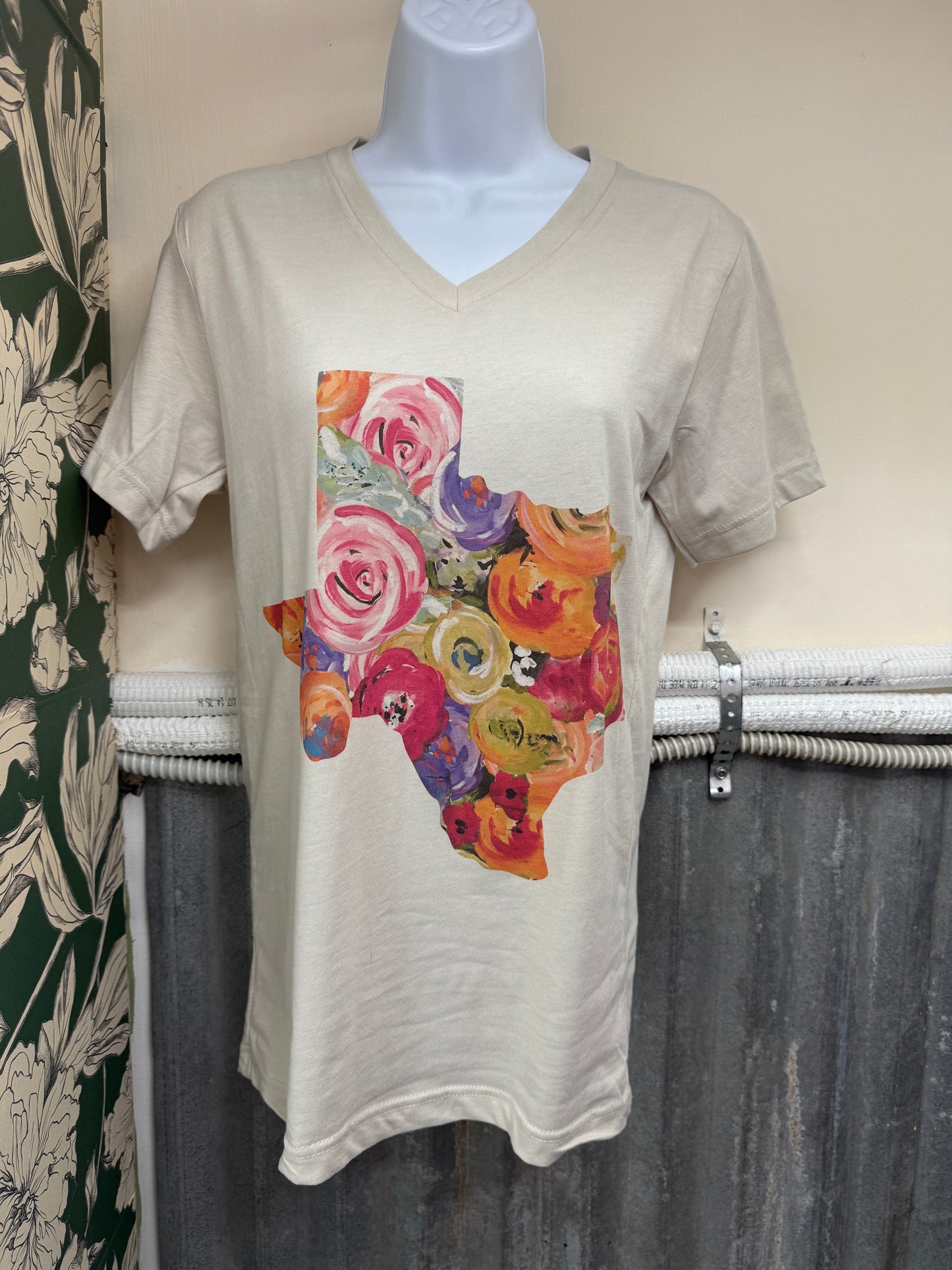 Texas Floral Graphic Tee – Women’s V-Neck Southern Style Shirt