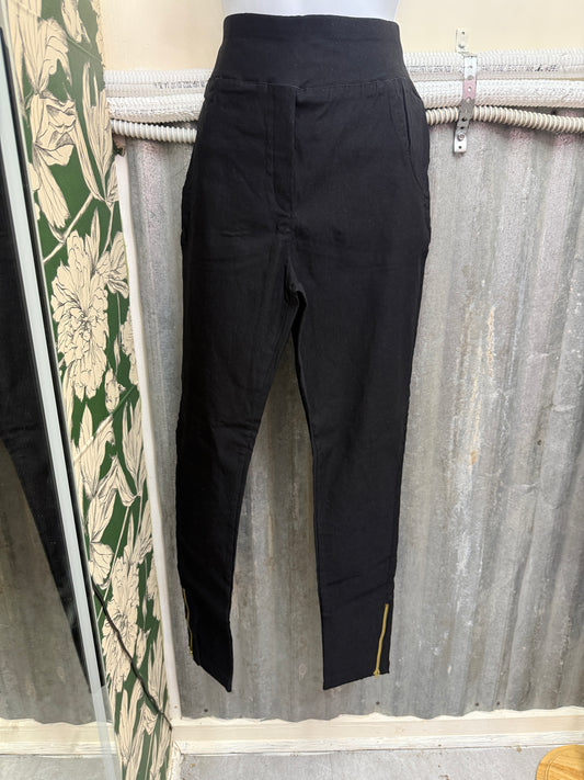 Women’s Black Stretch Jeggings with Gold Zipper – High-Rise Skinny Fit